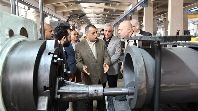 وزير الإنتاج الحربي: 