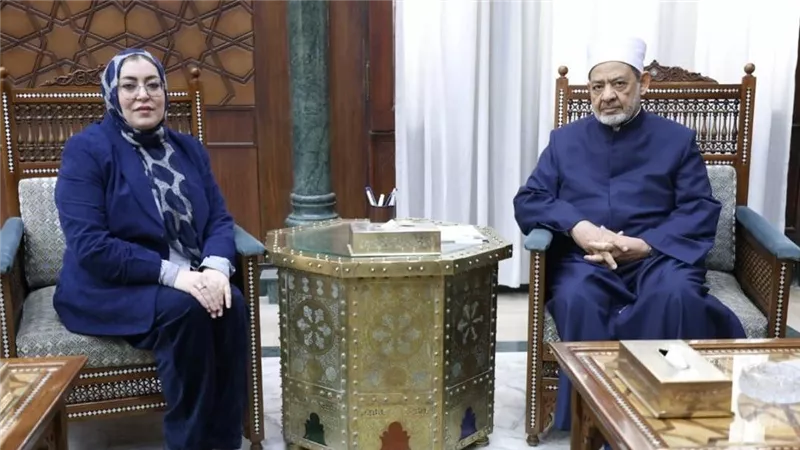شيخ الأزهر يدعو لتثقيف الأجيال الجديدة بحقوق المرأة في الإسلام