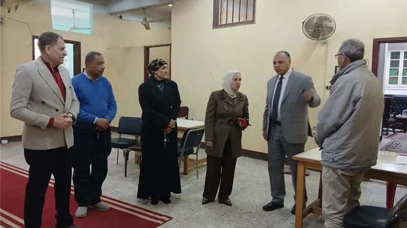 خالد عبد الحكم وهمت أبو كيلة يتابعان مقابلات رؤساء لجان امتحانات الثانوية