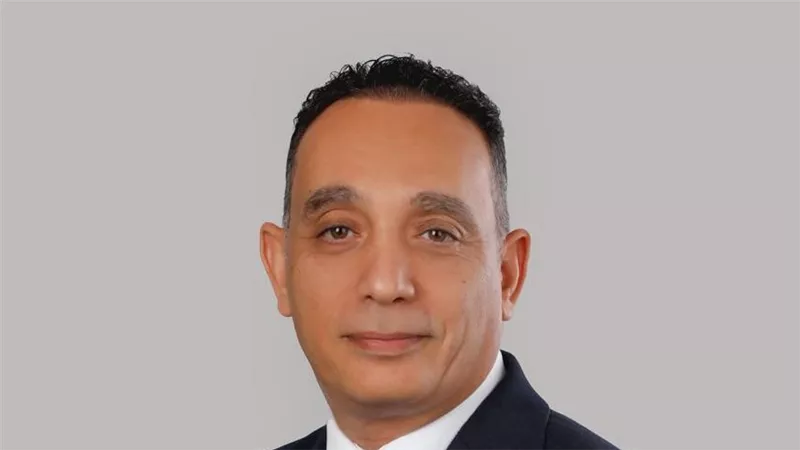 فريدي البياضي يتقدم بطلب إحاطة.. ويحذر من تقنين «حقن وتركيبات مجهولة»