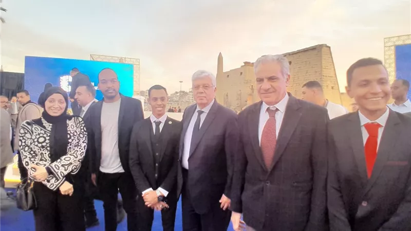رئيس جامعة أسوان:رفع كفاءة الكوادر الإدارية في التعامل مع الطلاب ذوي الهمم