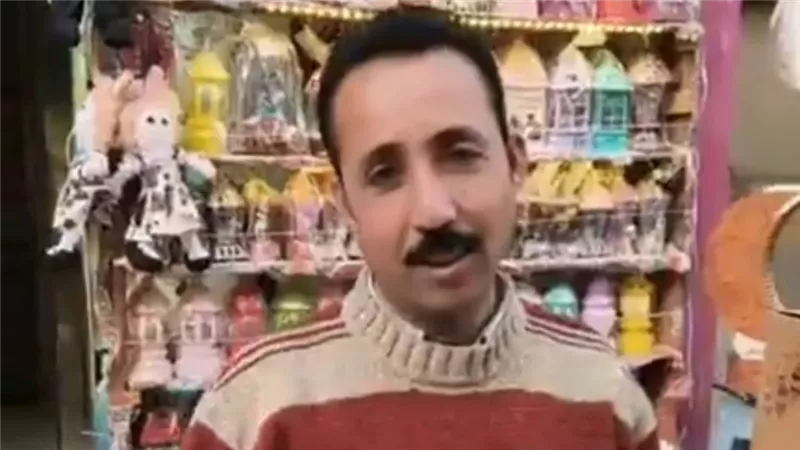 فيها حاجة حلوة| شاب مسيحي من بني سويف يحتفل بقدوم رمضان بالفوانيس والأغاني