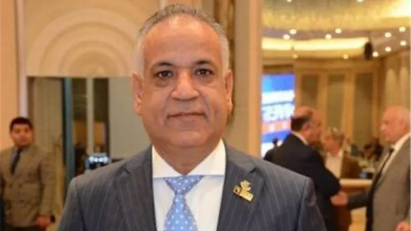 الذهب والفضة يواصلان الصعود.. توقعات بمضاعفة الأسعار بنهاية 2026