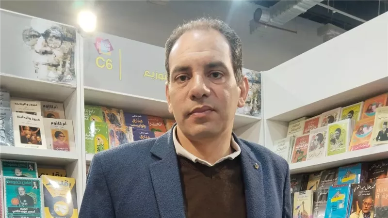شهدي عطية يشارك بمعرض الكتاب بـ«المجدد.. التابعي» و«درية شفيق»| خاص