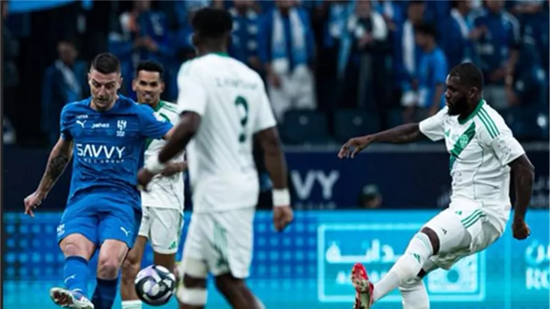 التعادل السلبي يحسم كلاسيكو الهلال والأهلي في الدوري السعودي
