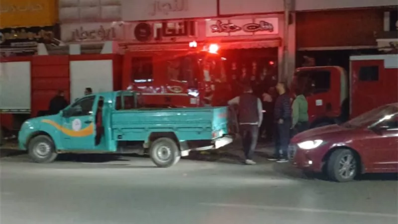 حريق مفاجئ داخل مول هواتف بالمحلة والدفع بـ3 سيارات إطفاء