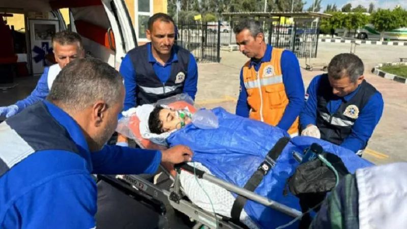 استقبال جرحى غزة.. «الصحة»: 60 سيارة إسعاف حول معبر رفح| فيديو