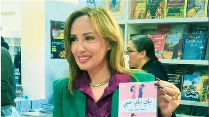 «باي باي حبي».. رسالة غامضة من زوجة الفنان عمرو سعد 