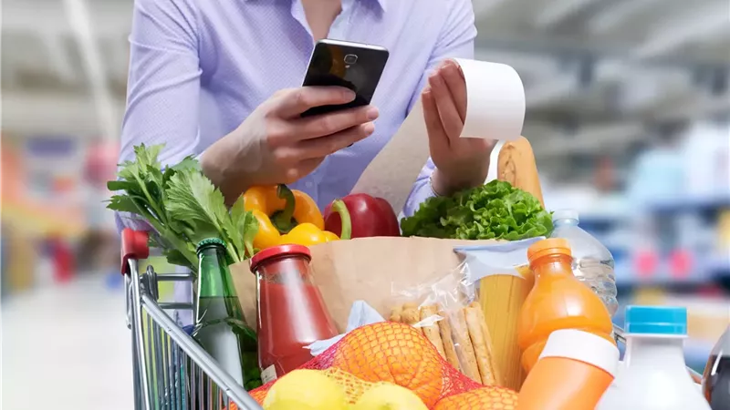 ما أكثر الأخطاء الشائعة التي تقع فيها ربات البيوت عند التسوق لرمضان؟|خاص
