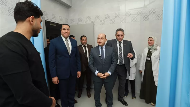 محافظ كفرالشيخ يفتتح أعمال تطوير قسم الاستقبال والطوارئ بمستشفى فوه