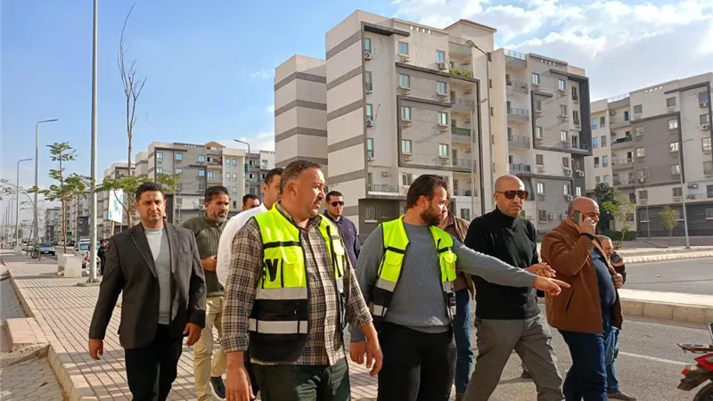 رئيس جهاز الشروق يوجّه برفع كفاءة الطرق في مشروع سكن مصر