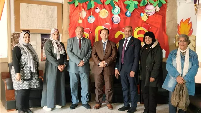 وكيل العمل بالأقصر يزور مدرسة النيل الدولية لتعزيز أوجه التعاون