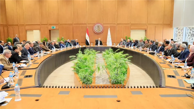 تأكيدًا لـ «إيجبتك».. وزير التربية والتعليم يجتمع بوكلاء الوزارة 