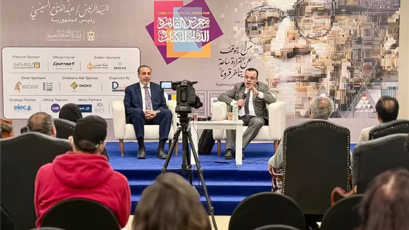 نجيب محفوظ ومكسيم جوركي.. جسور الأدب بين مصر وروسيا