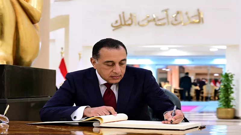 محمود مسلم: مدبولي مستمر وتعديل وزاري واسع قريبا لإنهاء الارتباك|فيديو