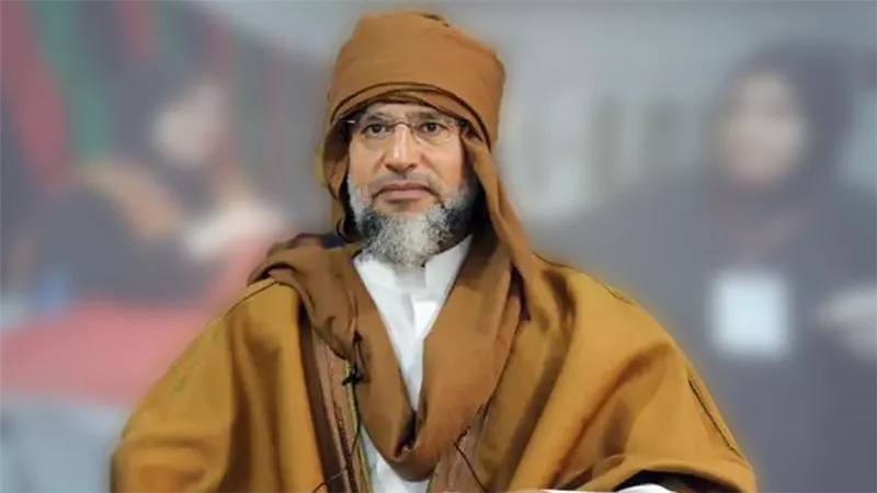 «شك واستياء».. نظرة الوداع تؤجج الغضب قبل دفن سيف الإسلام القذافي|فيديو