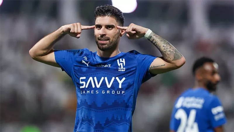 الهلال السعودي يعلن تمديد عقد روبن نيفيز حتى 2029