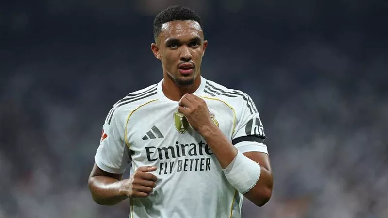 ريال مدريد يستعيد أرنولد قبل موقعة فالنسيا في الليجا