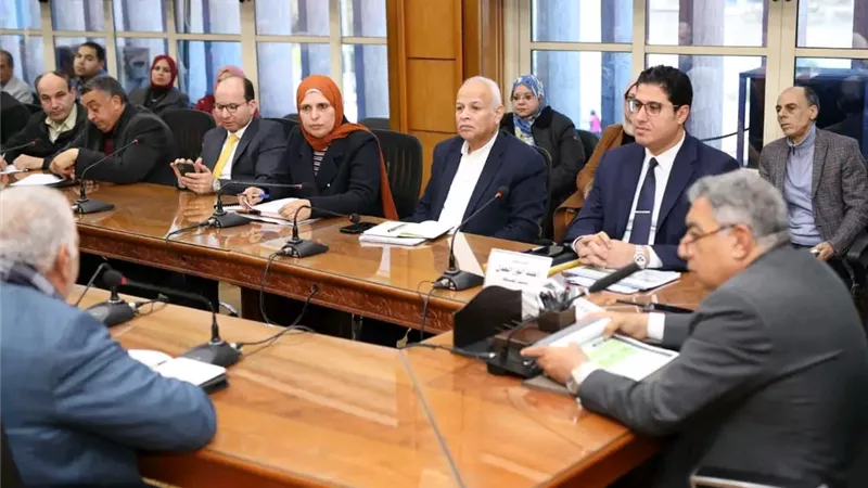 محافظ الدقهلية يترأس اجتماعًا موسعًا لمناقشة المخططات الاستراتيجية 