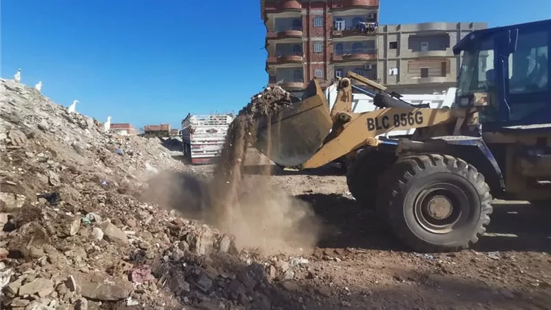 رفع أكثر من 60 طن مخلفات صلبة ببيلا في محافظة كفر الشيخ