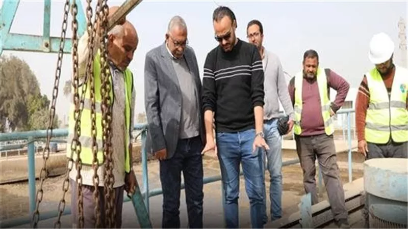 رئيس «مياه المنيا» يتفقد محطات مطاي وبني مزار لمتابعة التشغيل والصيانة