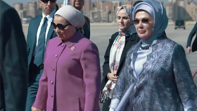 برفقة انتصار السيسي.. أمينة أردوغان تنشر فيديو من زيارتها إلى مصر