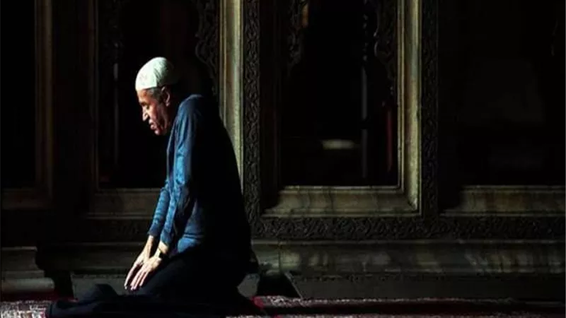 كيف أقضي الصلوات الفائتة؟.. أمين الفتوى يجيب