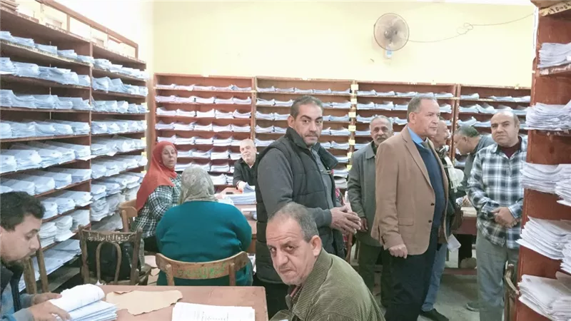 وكيل «تعليم أسيوط» يتفقد كنترول الشهادة الإعدادية.. والنتيجة في هذا الموعد