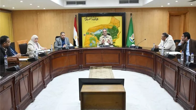 خلال اجتماعه بالنواب.. محافظ الفيوم يبحث تحديات قطاعي الصحة والتعليم