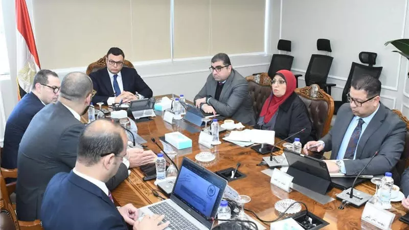 وزير الإسكان يتابع إجراءات تدشين منصة تصدير العقار