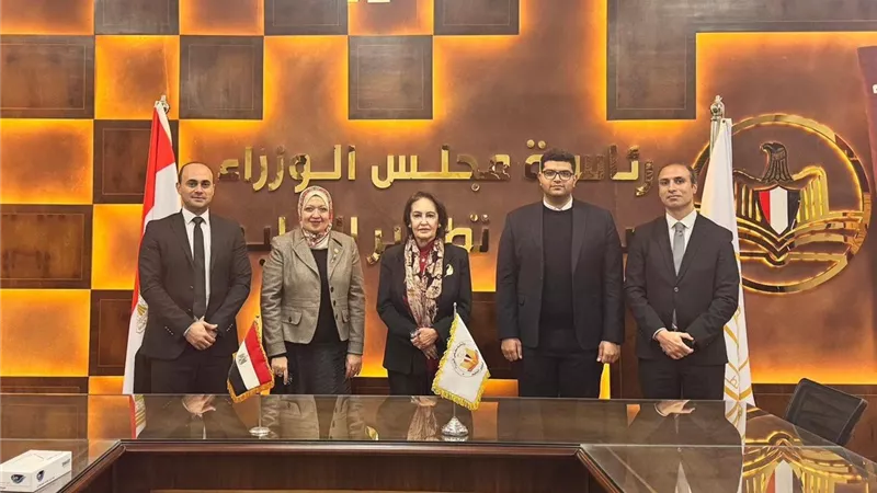 «تطوير التعليم بالوزراء» يبحث التعاون مع 