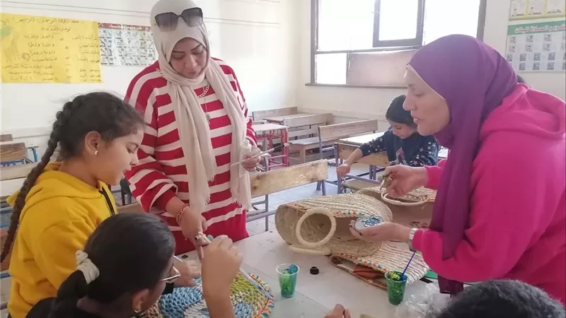«جيل واعٍ.. وطن أقوى».. ورش أدبية وفنية لتنمية مواهب الأطفال بثقافة الأقصر