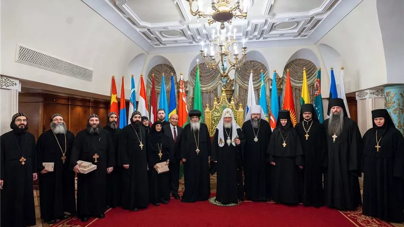 الكنيسة الأرثوذكسية تعزز جسور المحبة مع نظيرتها الروسية بموسكو