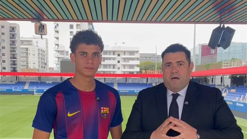 من الأهلي إلى برشلونة.. أشرف بن عياد يحتفي بمستقبل حمزة عبد الكريم