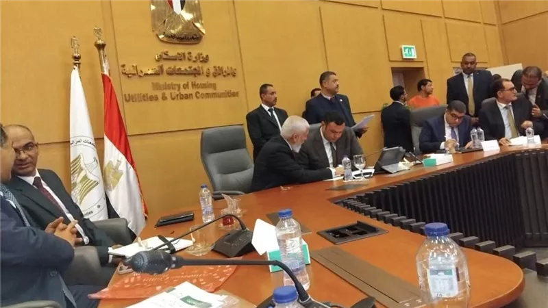النائب محمد خليفة يلتقي وزير الإسكان لبحث ملفات الإسكان الاجتماعي