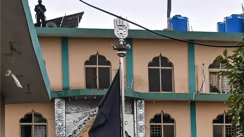 31 قتيلا و169 جريحا في تفجير حسينية 