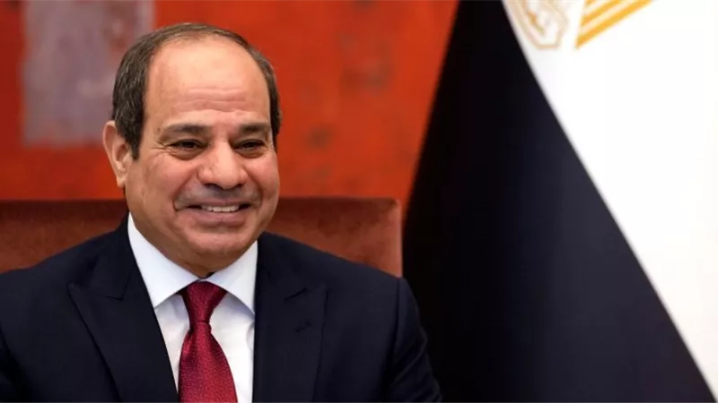 الرئيس السيسي يتفقد أحدث طائرات «مصر للطيران» من طراز إيرباص A350