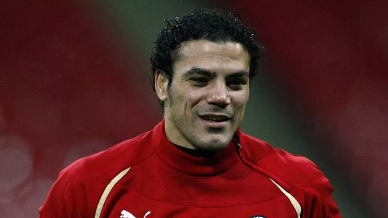 القبض على نجم الزمالك السابق عمرو زكي في مطار القاهرة
