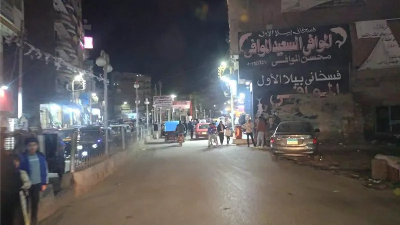 حملة ليلية تعيد الانضباط لشارع الجمهورية ببيلا وتزيل الإشغالات 