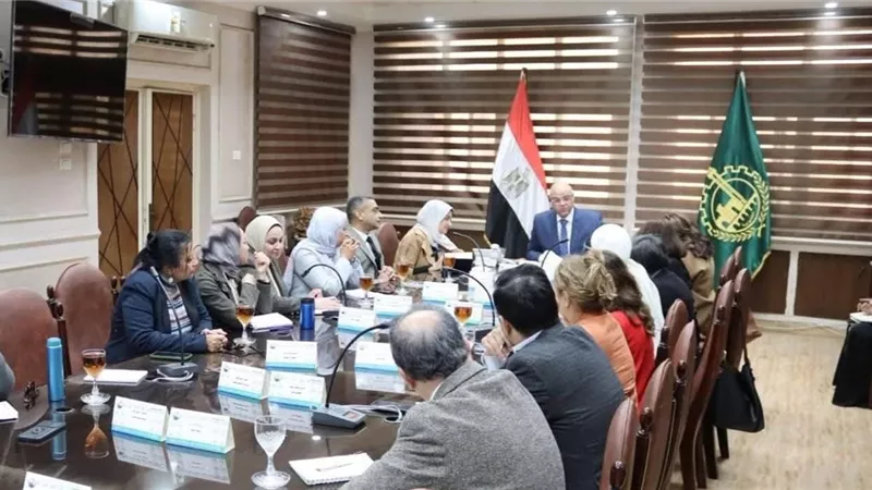 بعثة البنك الدولي تتابع تنفيذ مشروع إدارة تلوث الهواء والمخلفات بالقليوبية