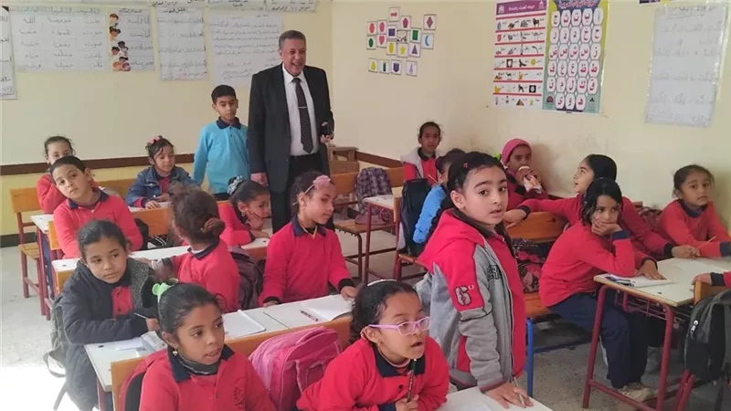 وكيل الوزارة يتابع انتظام الطلاب ويتفقد عددا من مدارس إدارة أبو حمص