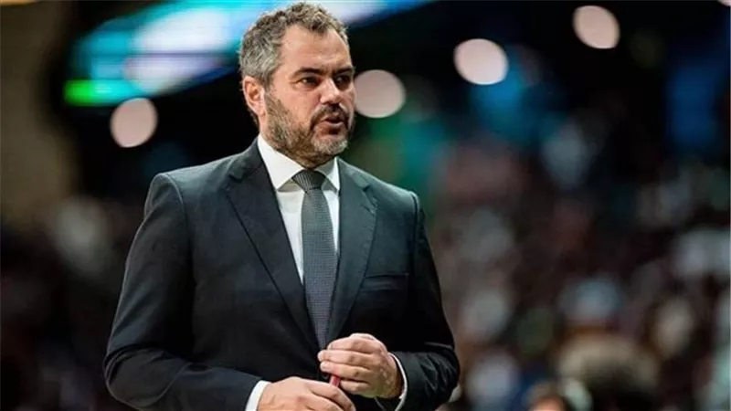 اتحاد السلة يعلن تشكيل الجهاز الفني للمنتخب الأول بقيادة أجوستي بوش