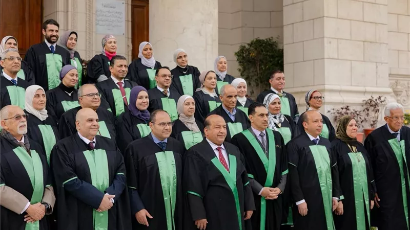 طب قصر العيني تحتفل بتخريج الدفعة 194 من الطلاب الوافدين