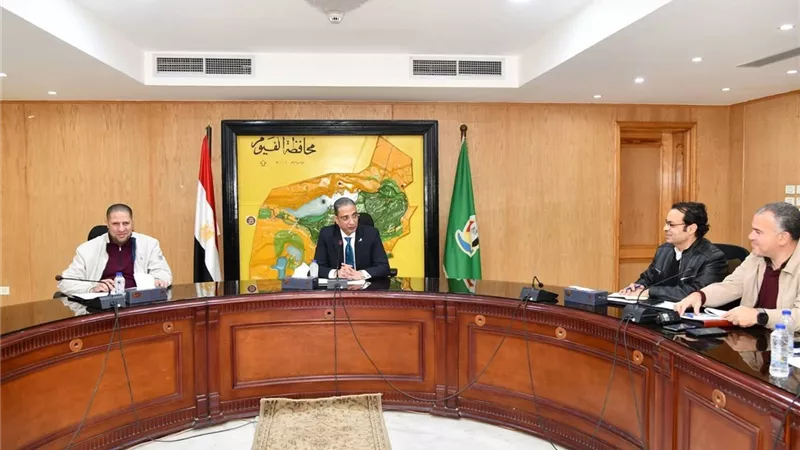 محافظ الفيوم يتابع تنفيذ مشروعات حياة كريمة ويؤكد سرعة تشغيلها