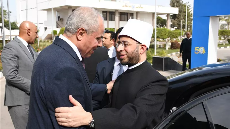  وزير الأوقاف يناقش رسالة ماجستير لحن العوام بجامعة قناة السويس