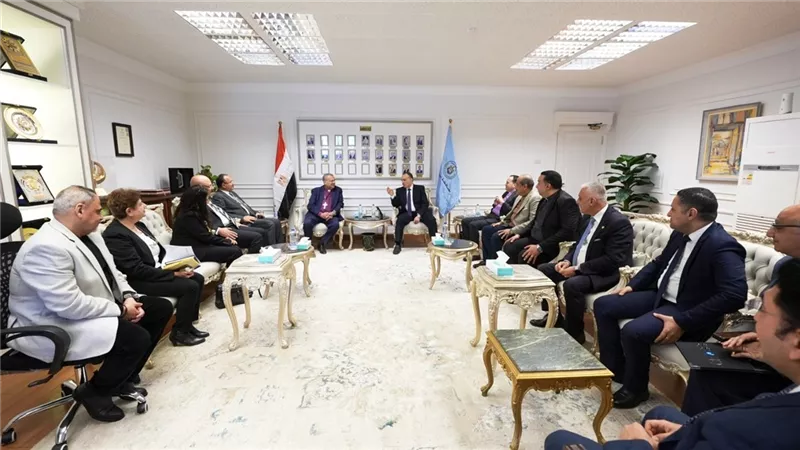 محافظ أسيوط يستقبل رئيس الطائفة الإنجيلية لاطلاق مبادرات مجتمعية