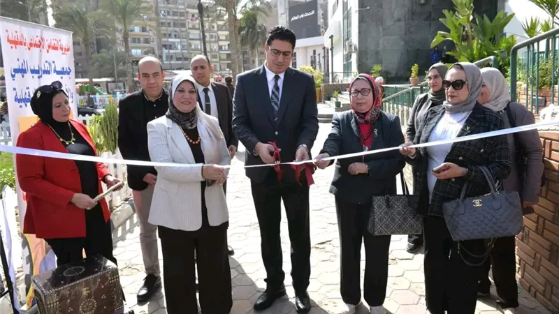 نائب محافظ الدقهلية يفتتح معرض الأسر المنتجة ضمن احتفالات العيد القومي