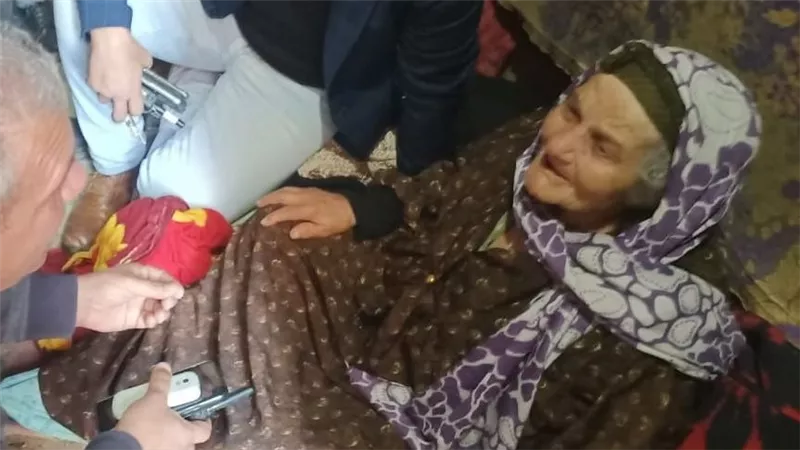 تعرف علي الحالة الصحية للمسنة المتعدى عليها من ابنتها في الشرقية|خاص