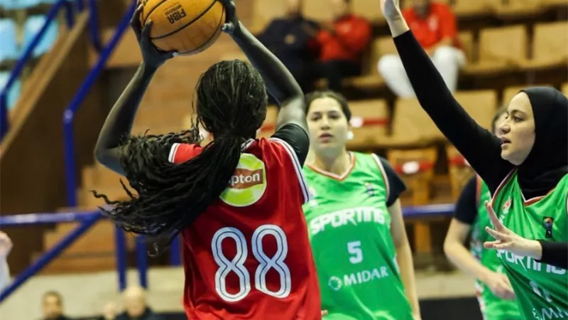 سيدات سلة الأهلي يهزمن سبورتنج 75-61 في دوري السوبر