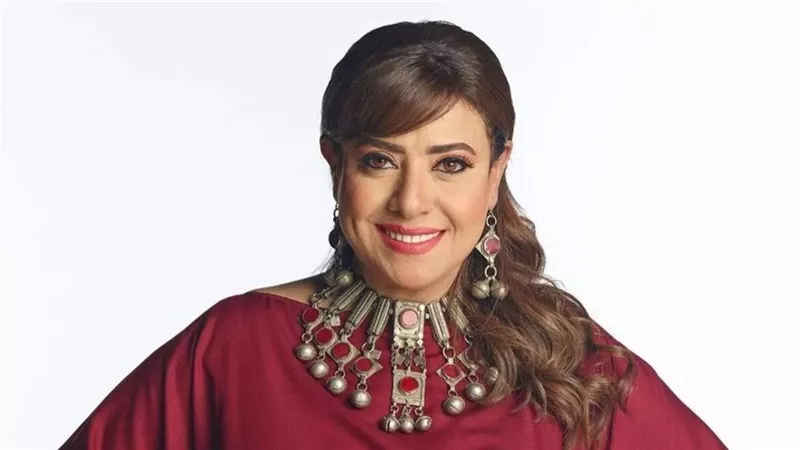 بعد هجوم مها نصار عليها.. نشوى مصطفى تدافع عن هند صبري 